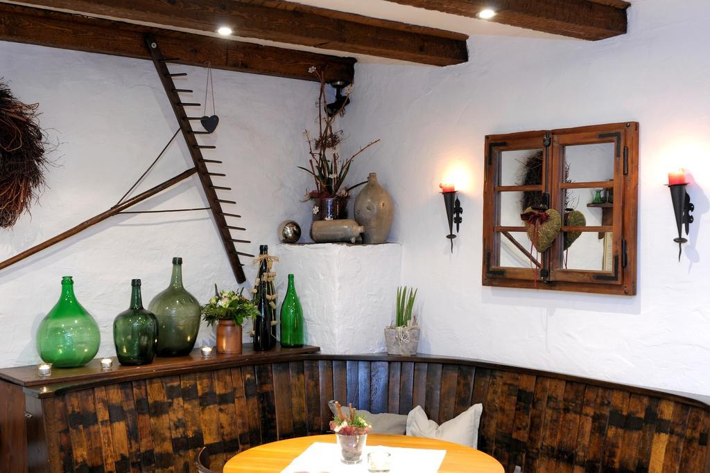 Wein- Und Gaestehaus M. Bai Мизених Екстериор снимка